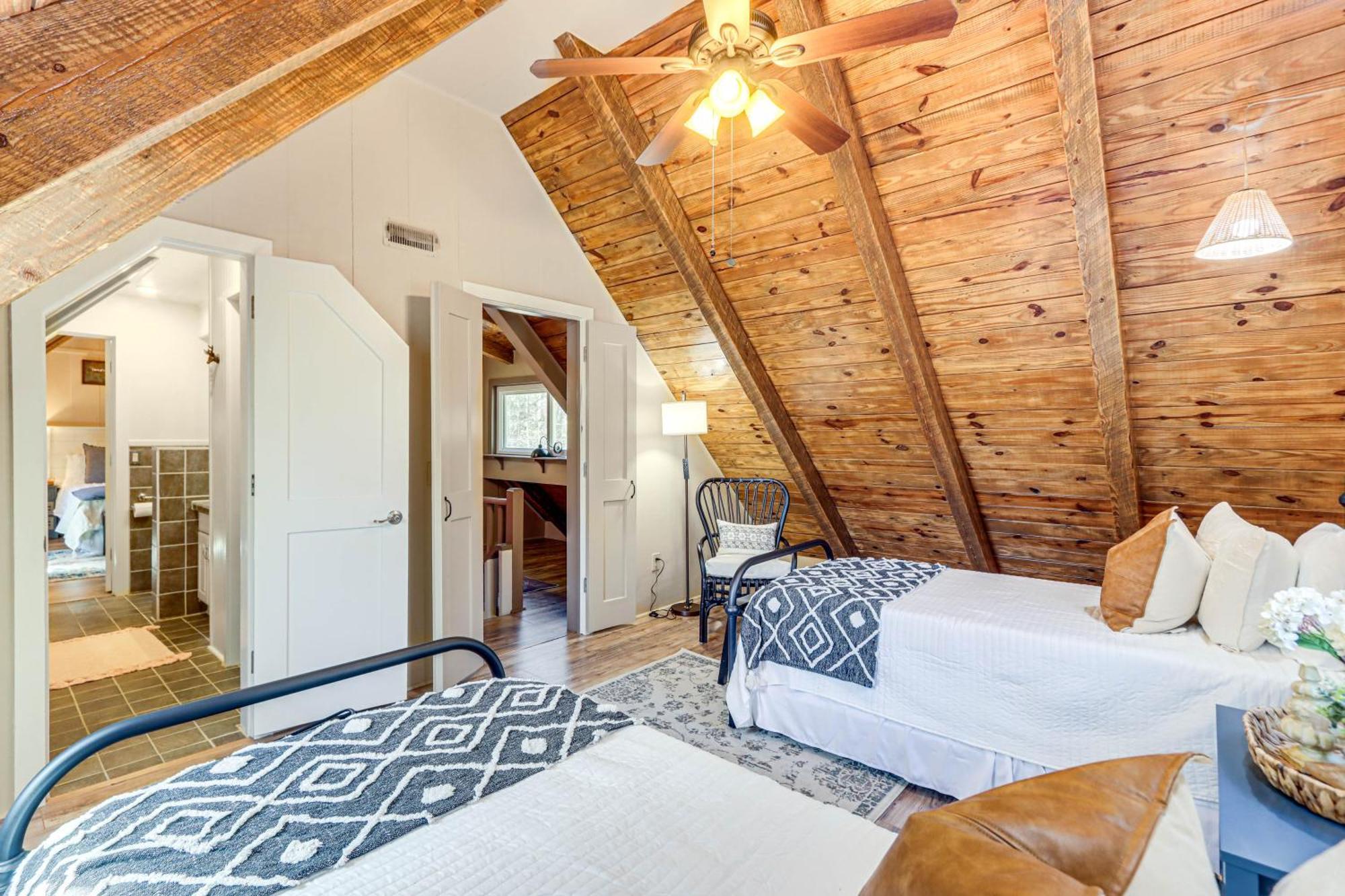 Dog-Friendly Hiawassee Cabin With Decks And Fire Pit! Εξωτερικό φωτογραφία