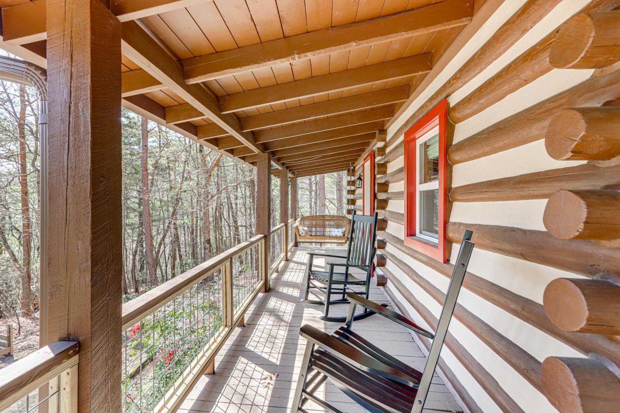 Dog-Friendly Hiawassee Cabin With Decks And Fire Pit! Εξωτερικό φωτογραφία